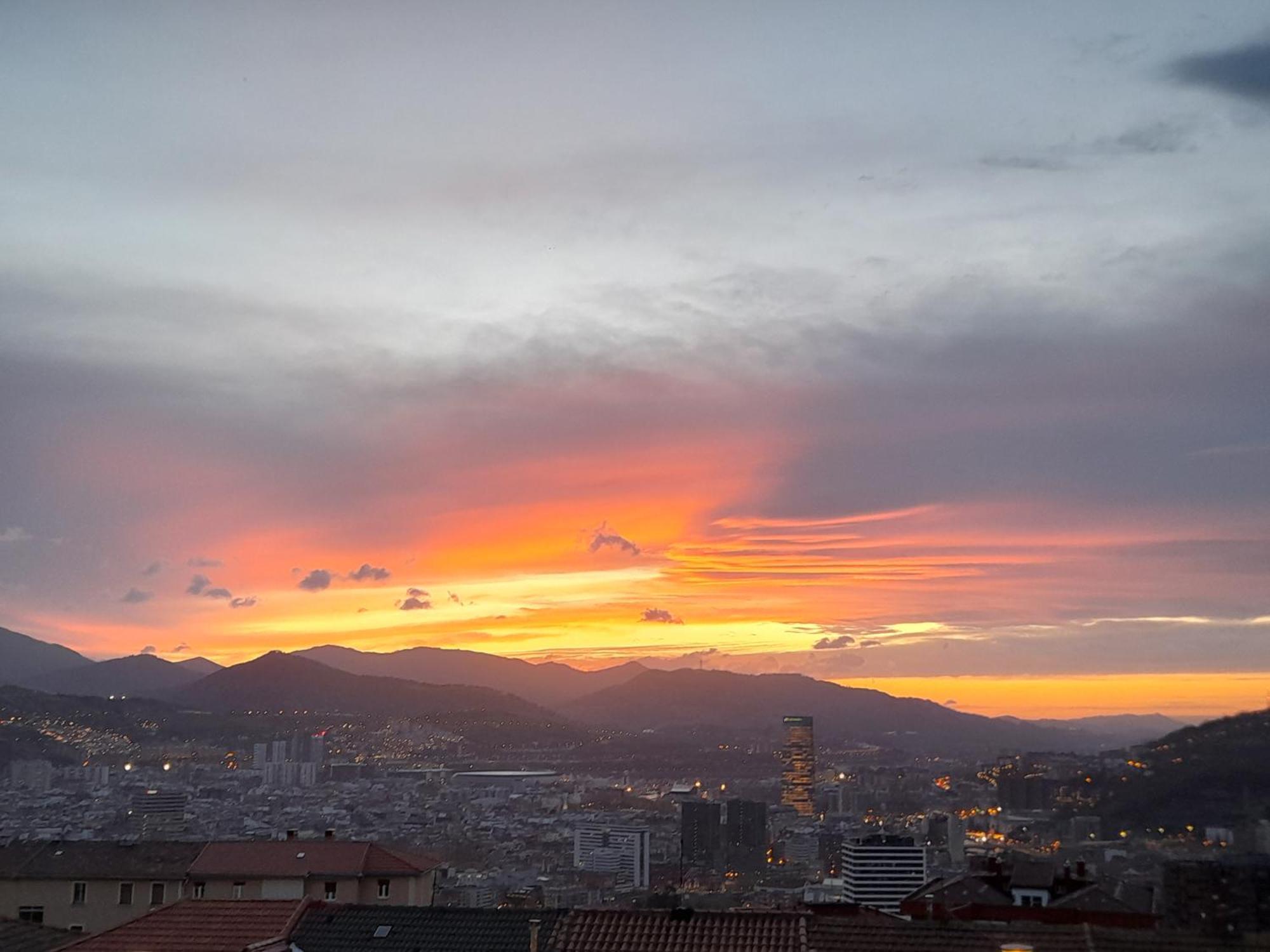 Calida Estancia Descubre La Ciudad Bilbao Zewnętrze zdjęcie